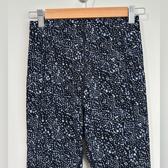 Sweaty Betty Power High Waist ⅞ Workout Leggings in Blue Celestial Dot Print - Picture 5 of 13